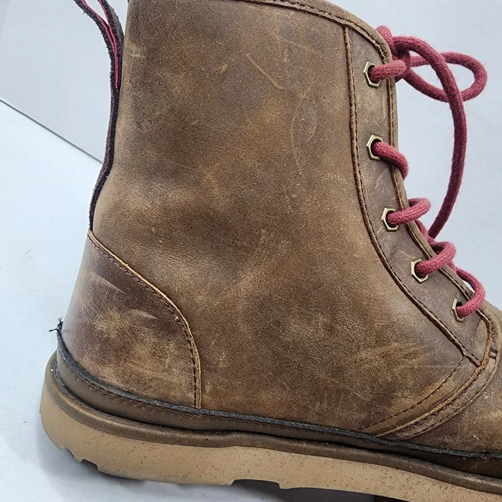 UGG Chukka Men's Size 10 F27019C Winter Boots -Chestnut Suede Waterproof  EUC